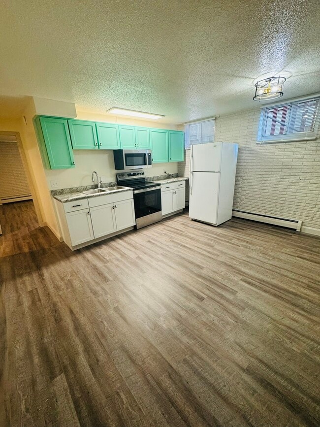 Building Photo - 429