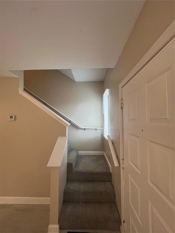 Building Photo - 6231 Yorktown Dr