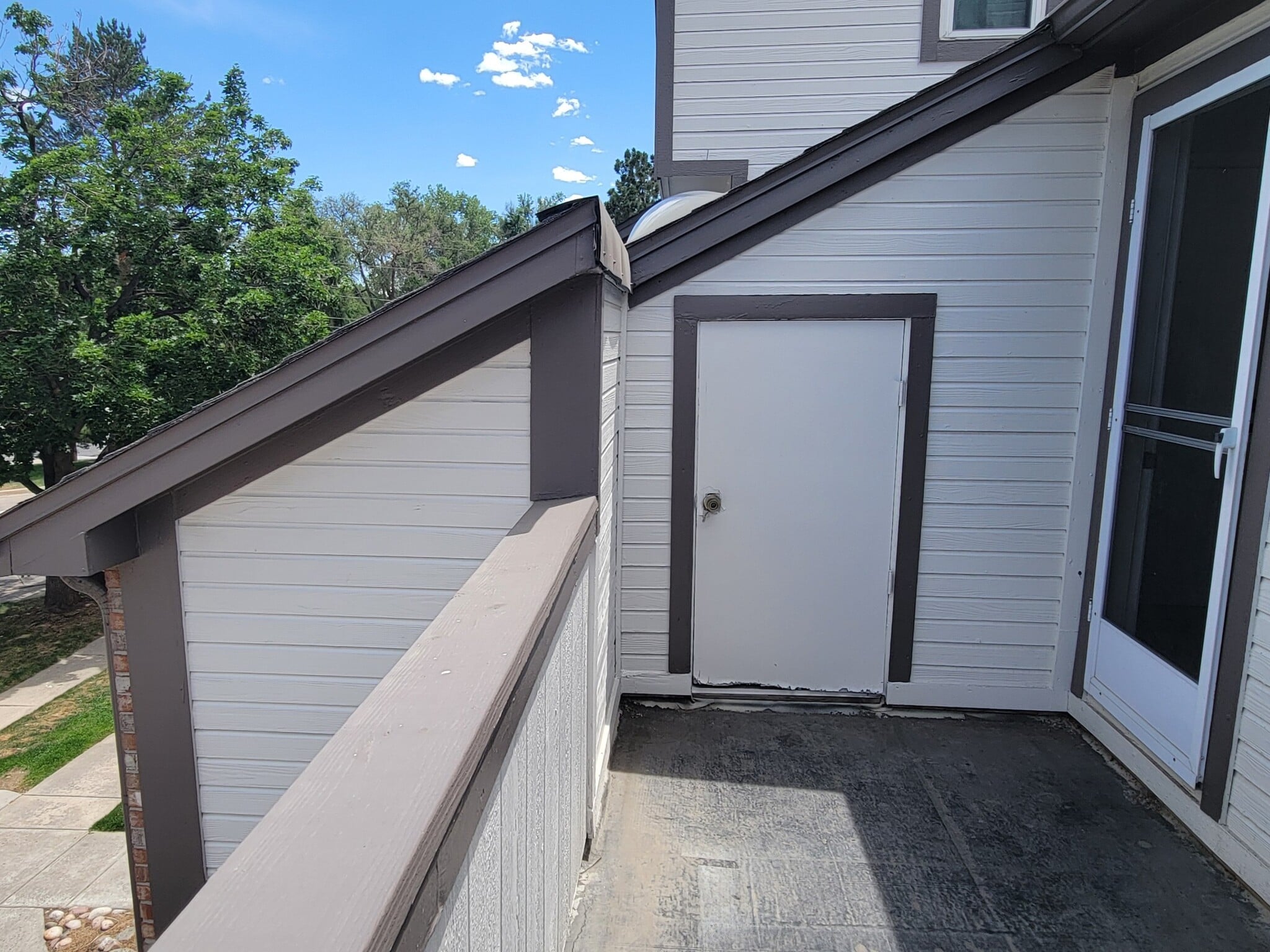 Outside Storage Closet - 4921 Garrison St