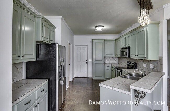 Building Photo - 107 Emery Drive