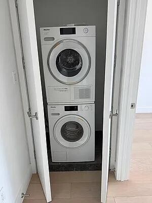 Building Photo - 208 Delancey St