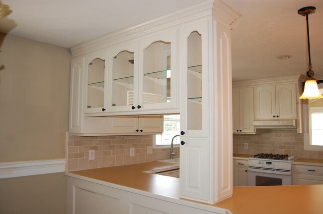 Building Photo - 222 Lakewood Cir