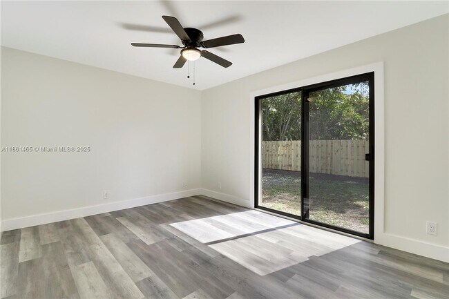 Building Photo - 143 Greentree Cir