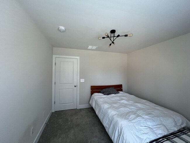 Building Photo - 15540 Smoke Box Way