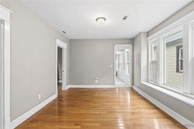 Building Photo - 2342 Seneca St