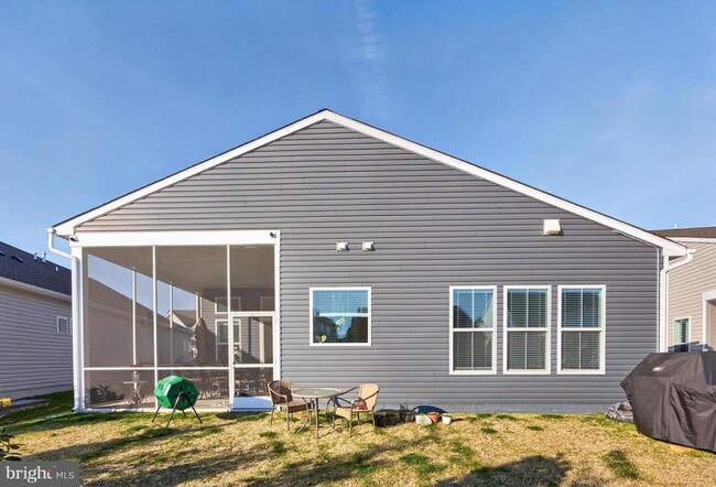 Building Photo - 215 Kingfisher Ln