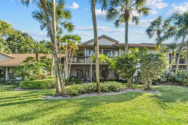 Building Photo - 11223 Pond View Dr