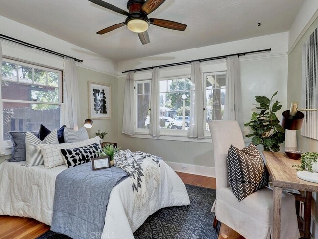Building Photo - 229 Jacaranda Pl