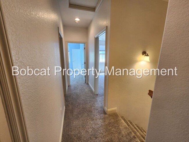 Building Photo - 1240 Flintwood Dr