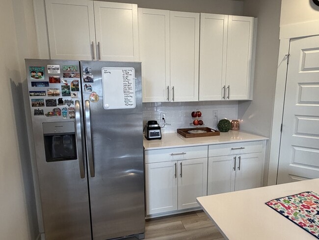 Building Photo - 213 Tartan Dr