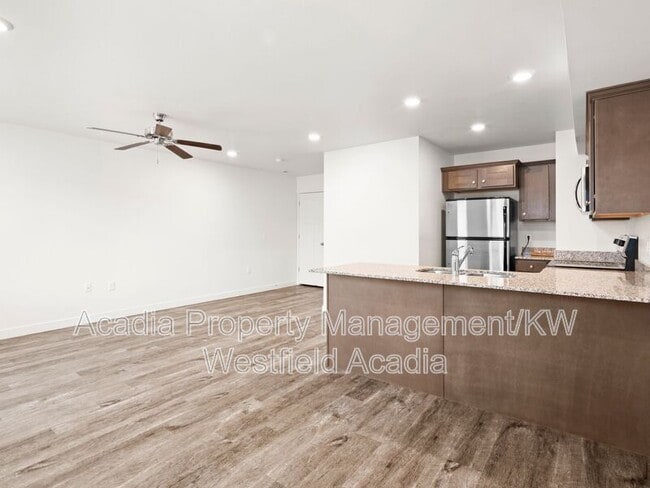 Building Photo - 14911 S Tumble Rock Way