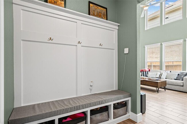 Building Photo - 3202 Betony St