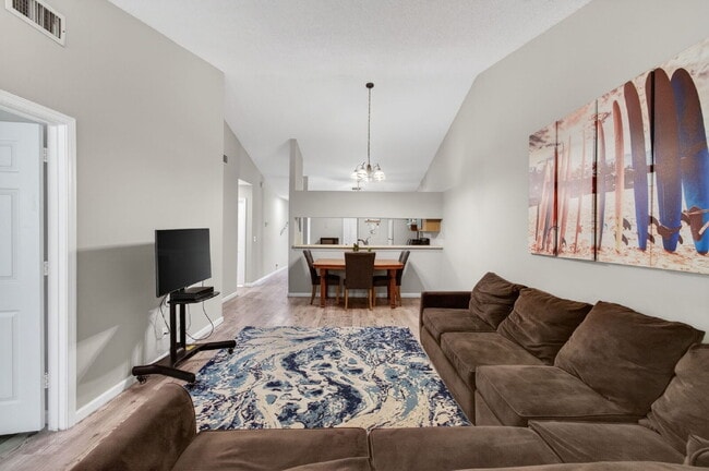 Building Photo - 460 Hardwood Pl