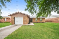 Building Photo - 526 W Carson Dr