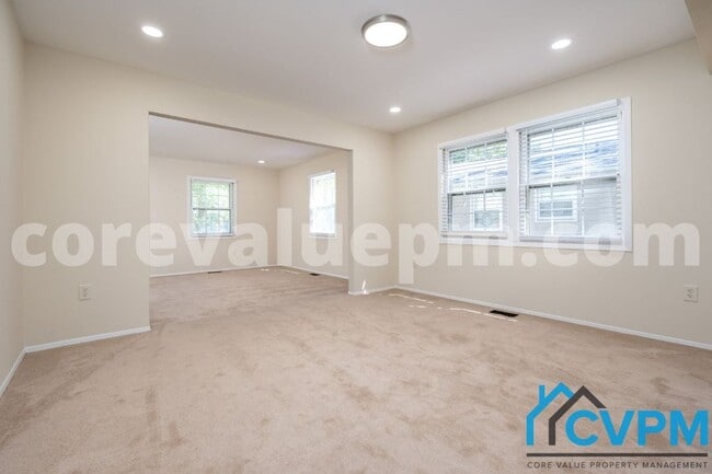 Building Photo - 1715 Tarleton Way