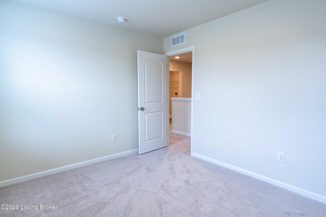 Building Photo - 2023 Lyndon Green Cir