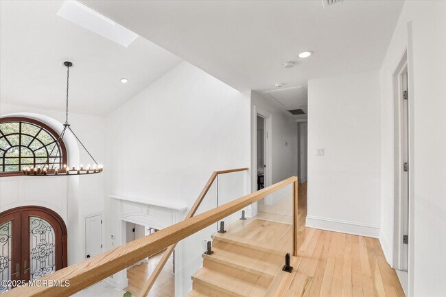 Building Photo - 13 Valley Forge Rd