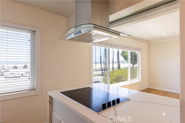 Building Photo - 5267 E Ocean Blvd