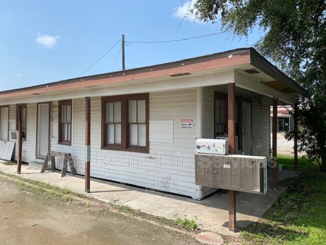 Primary Photo - 2719 Cameron St