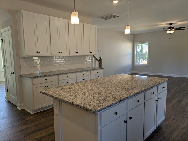 Building Photo - 1384 Ouray Dr