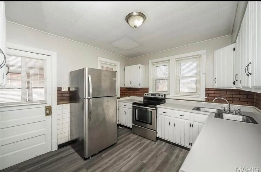 Building Photo - 10071 Diamond Dr