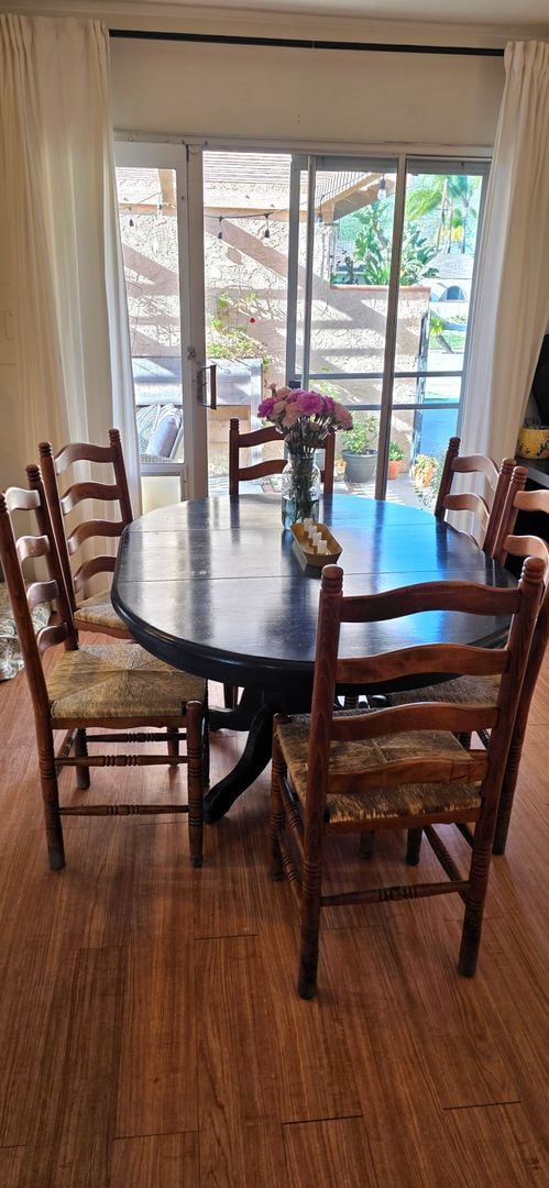 Building Photo - Spacious 4-Bedroom 2 Bath Home with a Large, Serene Backyard and Courtyard.