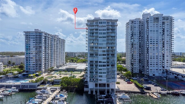 Building Photo - 18081 Biscayne Blvd