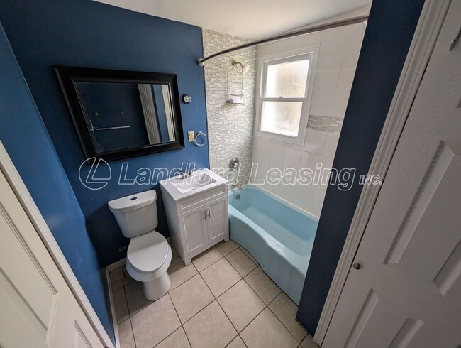 Building Photo - Charming 3-Bedroom Corner Lot Home in Shef...