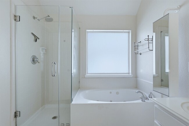 Building Photo - 22326 Merabrook Dr