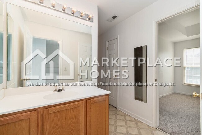 Building Photo - 5170 Hickory Hollow Pkwy
