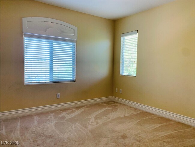Building Photo - 103 Red Tee Ln
