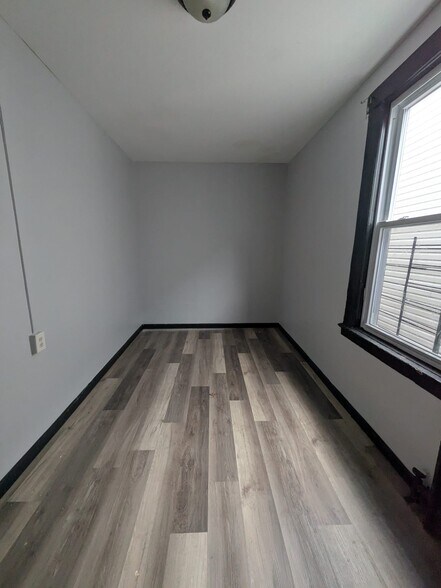 Building Photo - 145 Clendenny Ave