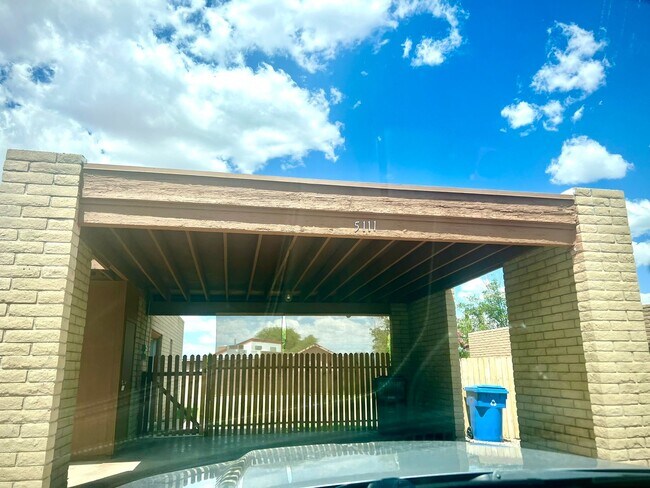 Building Photo - Located Close to School