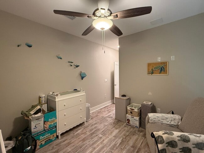 Building Photo - 1002 Gloria Ave