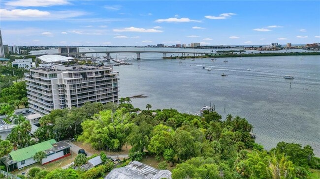 Building Photo - 609 N Osceola Ave