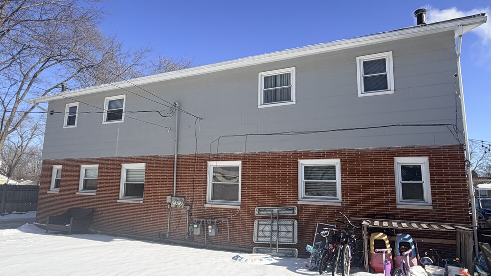 Building Photo - 2142 Western Ave