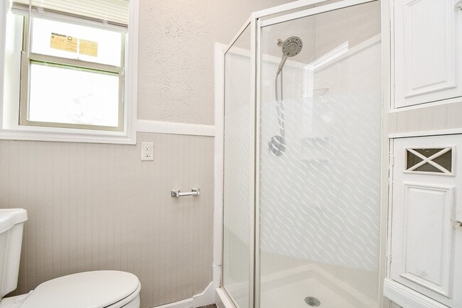 Building Photo - 1907 Lafferty Rd