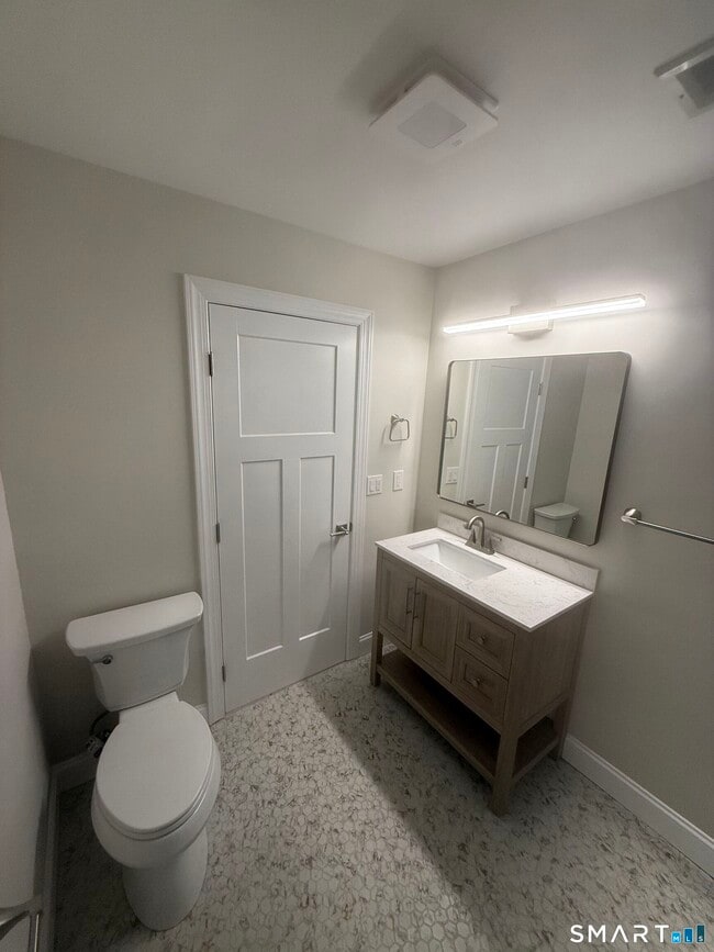 Building Photo - 8 S Broad St