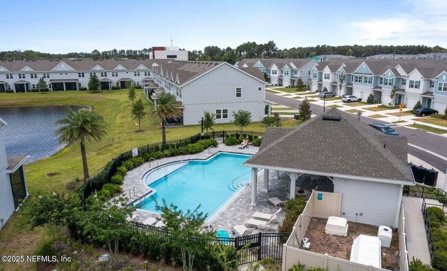 Building Photo - 12692 Josslyn Ln