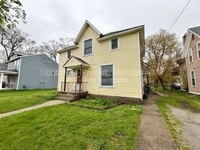 Building Photo - 1515 Hoyt St