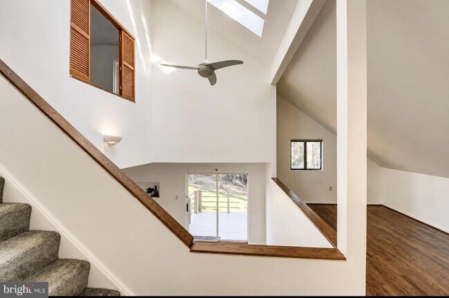 Building Photo - 1661 Cedar Hollow Way