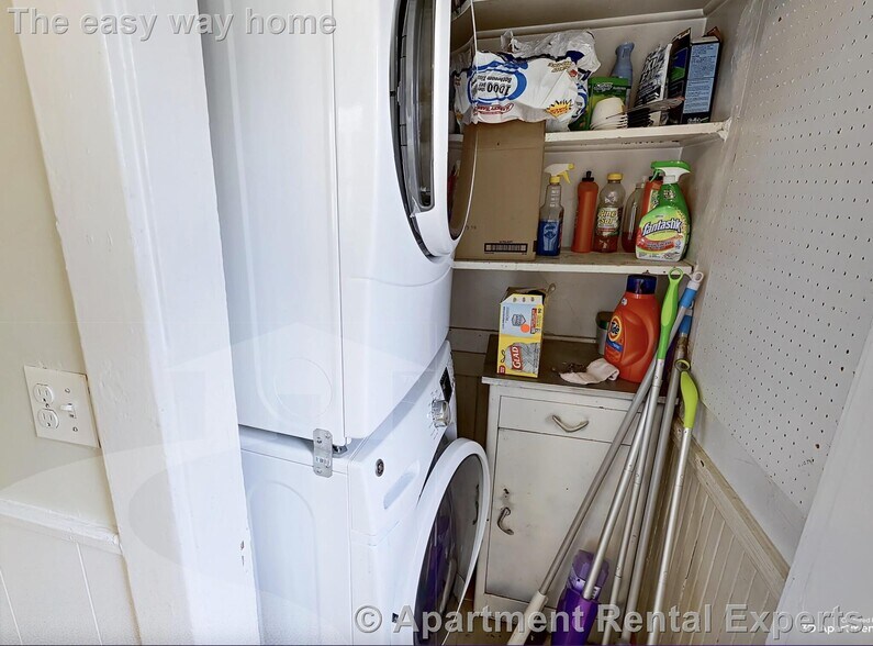 Building Photo - 378 Washington St