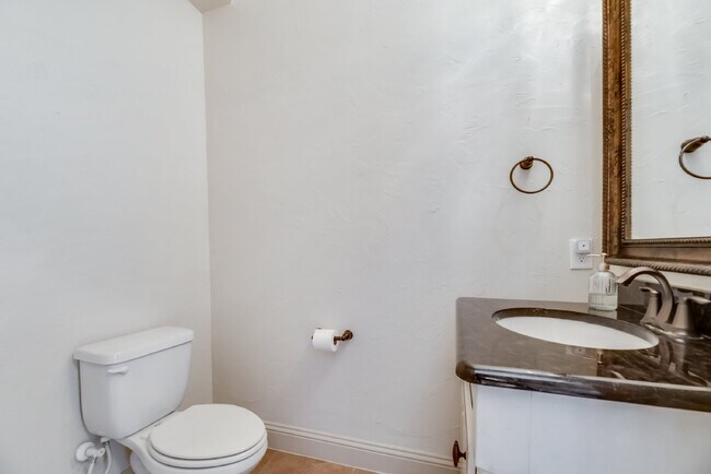 Building Photo - Modern 3 Bed Townhouse with Granite Countertops and Hardwood Floors in Keller, TX