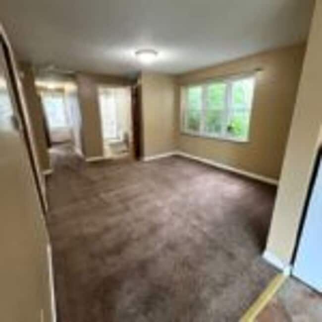 Building Photo - 2955 Exeter St