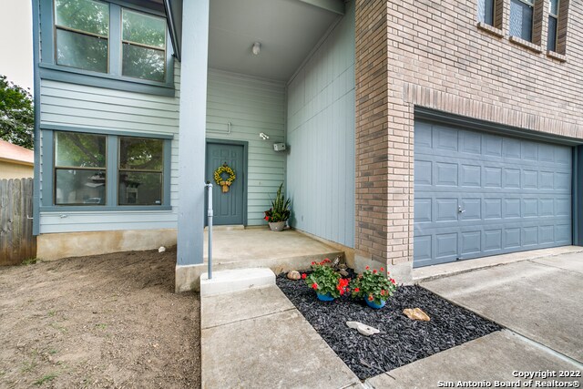 Building Photo - 12811 Hunting Bear