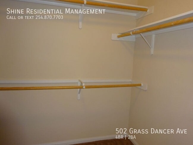 Building Photo - 502 Grass Dancer Ave