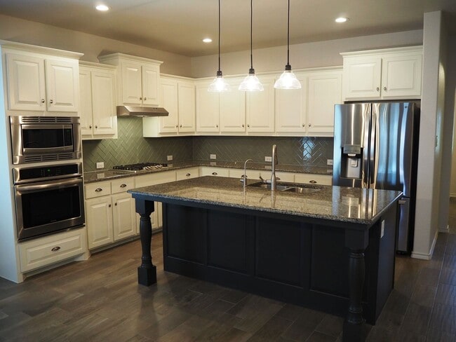 Building Photo - 812 Dove Cv