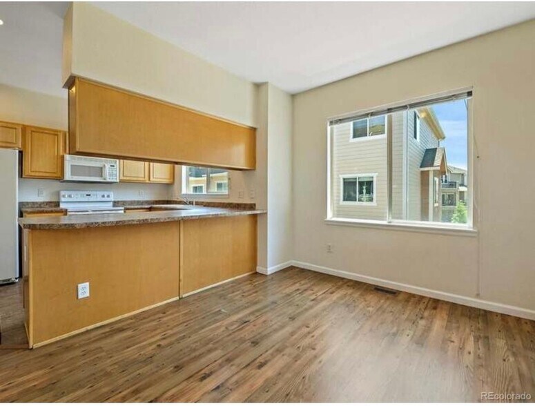 Building Photo - 11250 Florence St