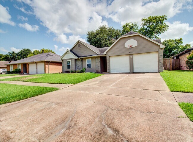 Building Photo - 7114 Buchanan Dr