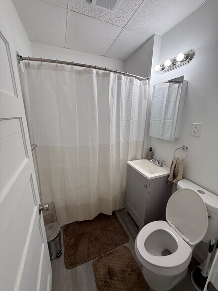 Building Photo - 25 Wyman St